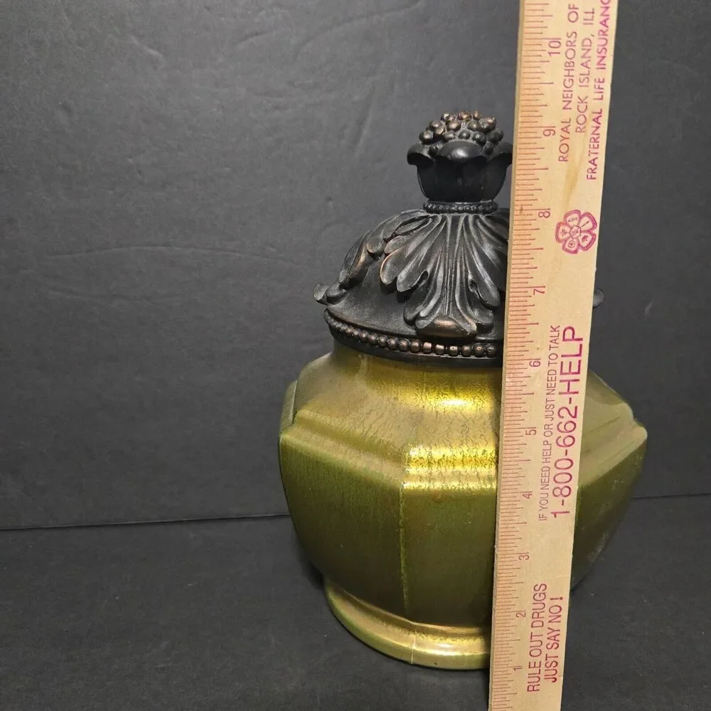 Decorative & Ornate Ceramic Glass Vase Jar With Lid‎
